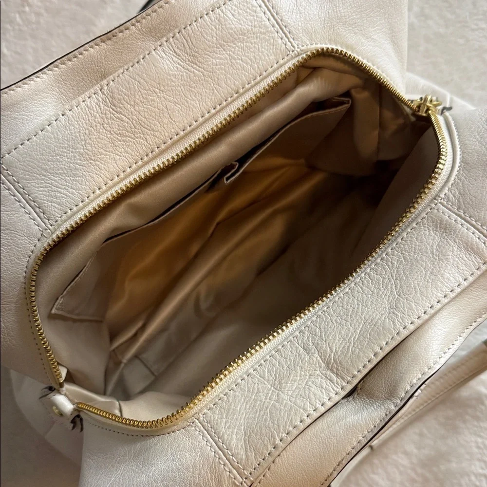 Coach Campbell Triple Entry Pebbled Leather Hobo – Style F24868 in Cream/Ivory
